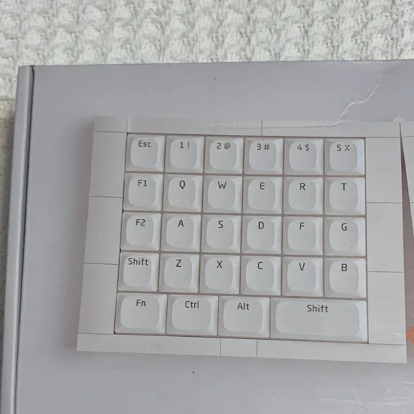 Low Profile Ergo-Split Keyboard - Picture 4 of 11